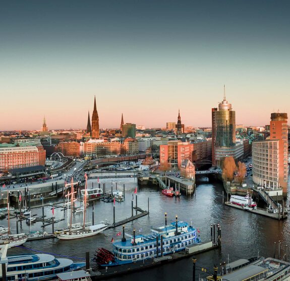 Blick auf den Hamburger Hafen